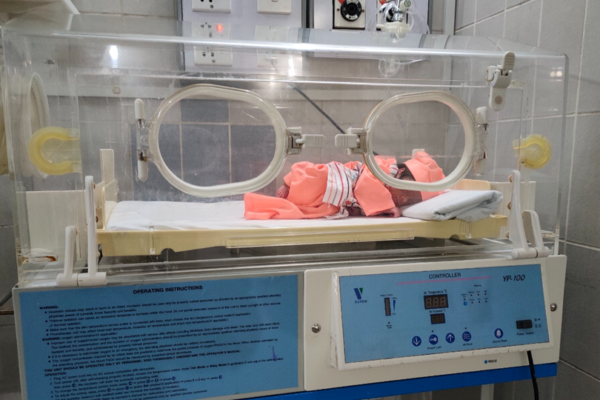 Incubator for new born